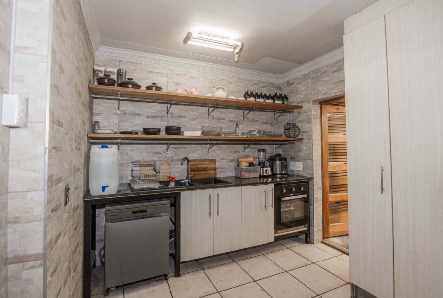 To Let 3 Bedroom Property for Rent in Protea Heights Western Cape